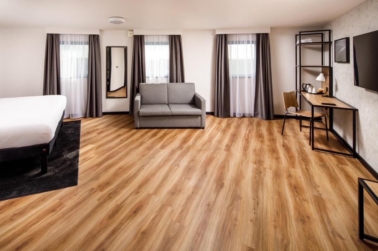 Отель Ibis London Heathrow Terminal 5 Хитроу Экстерьер фото